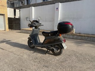 Suzuki Scooter Negra