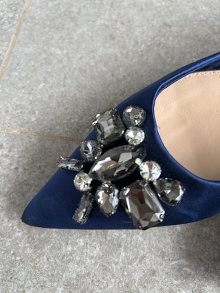 Zapatos Zara Talla 37 con Pedrería. 1 puesta.