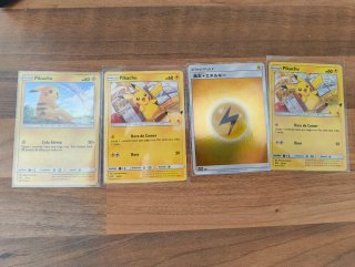 Lote 4 Cartas Pokémon Pikachu + Energía