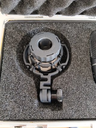 Micrófono AKG C3000 con Soporte