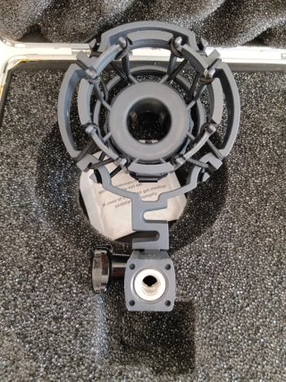 Micrófono AKG C3000 con Soporte