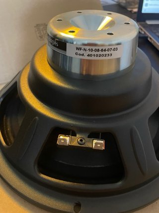 2 Woofer 10 8 ohm + 1 Woofer 12 4 ohm