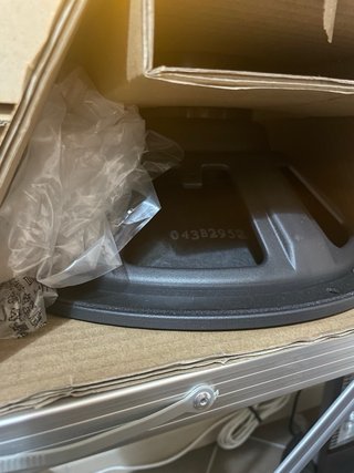 2 Woofer 10 8 ohm + 1 Woofer 12 4 ohm
