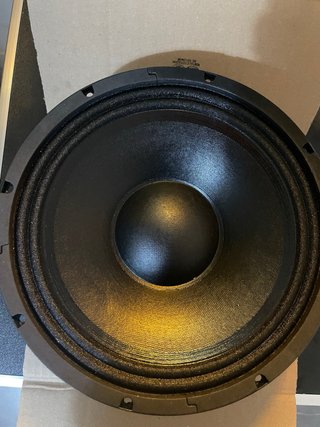 2 Woofer 10 8 ohm + 1 Woofer 12 4 ohm