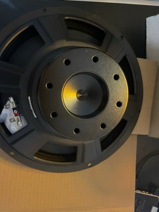 2 Woofer 10 8 ohm + 1 Woofer 12 4 ohm