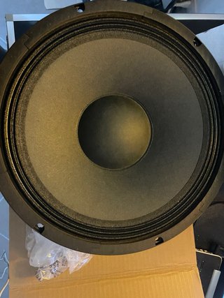 2 Woofer 10 8 ohm + 1 Woofer 12 4 ohm