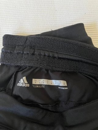 Pantalón corto Adidas negro