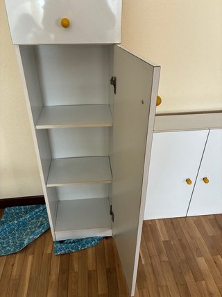 Muebles de baño blancos