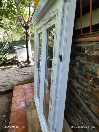 Puerta Balconera PVC CORTIZO, a Medida 140x197cm.