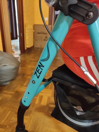 Andador Plegable con Cesta y Frenos