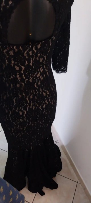Abito lungo nero in pizzo