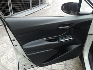 Toyota C-HR 1.8 125H Advance 90 kW (122 CV)