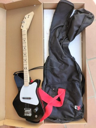 Guitarra Loog Pro Electric Negra