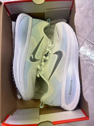 Nike Vomero 18 Talla 44 Nuevas