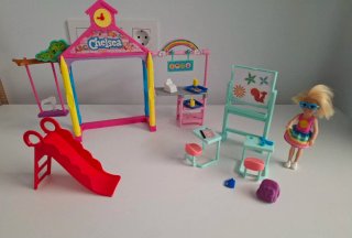 Colegio Chelsea Barbie