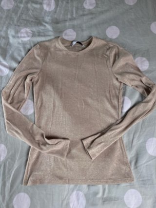 Camiseta dorada manga larga