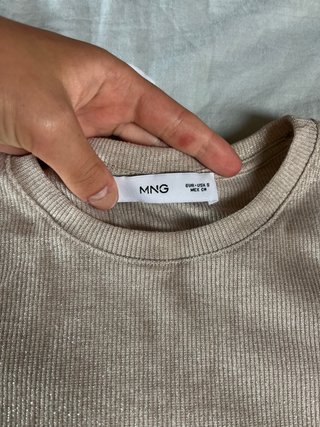 Camiseta dorada manga larga