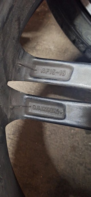 4 Llantas 19 con Neumáticos