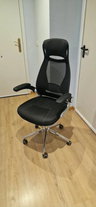 Silla de oficina ergonómica negra