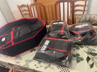 Cajas de almacenaje octogonales. 4 disponibles