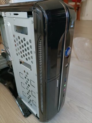 Caja PC Hiditec Mini ATX con Fuente