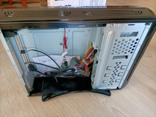 Caja PC Hiditec Mini ATX con Fuente