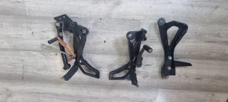 Estriberas y soporte escape KTM RC 125