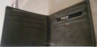 Cartera de piel con inicial B