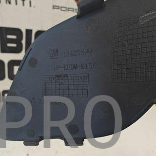 TAPA GANCHO DELANTERO OPEL ASTRA USADO 13423599
