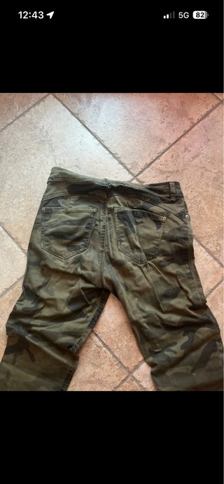 Jeans Bershka camouflage verde militare skinny