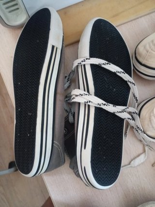 Lote Zapatillas Talla 37 Nike, pinkie y Converse
