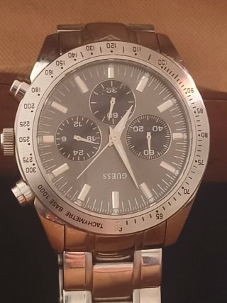 Reloj Guess Negro y Plateado