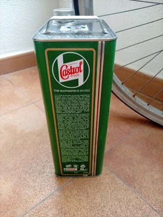 Lata de aceite castrol
