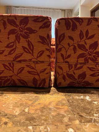 Conjunto Pufs Salón Estilo Clásico rojizos