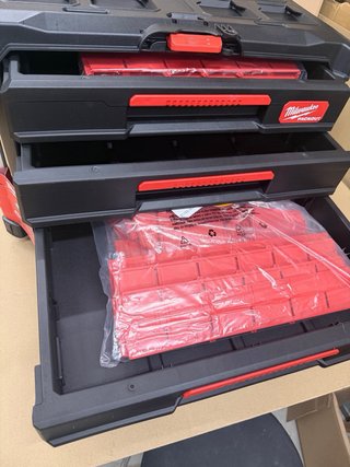 Milwaukee PACKOUT Cassettiera 4 cassetti