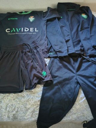 Equipación Betis Valladolid Niño Talla XS
