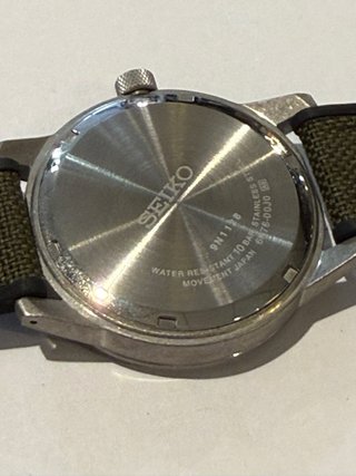 Reloj Seiko SUR323P1 Esfera Verde Big Date