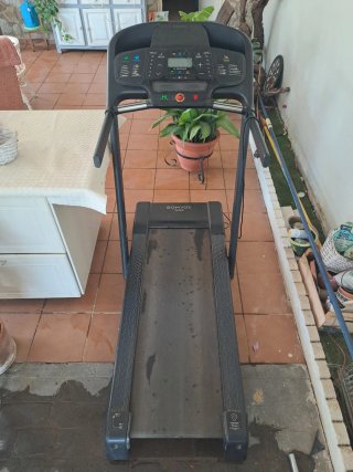 Cinta de correr Domyos negra