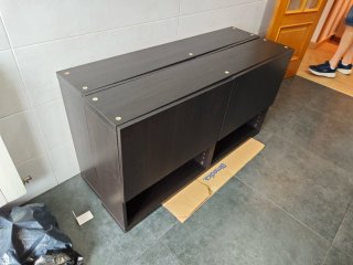Mueble pared, negro-marrón de IKEA