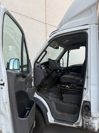 camion Iveco Daily 2010 ca