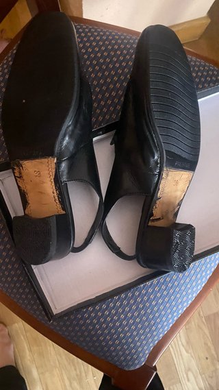 Zapatos negros de tacón de Belen Gonzalo,talla 38