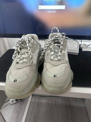 Zapatillas Balenciaga grises y blancas