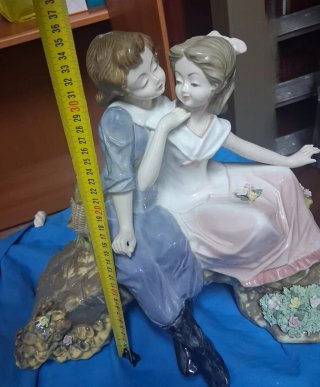Figura de porcelana de pareja