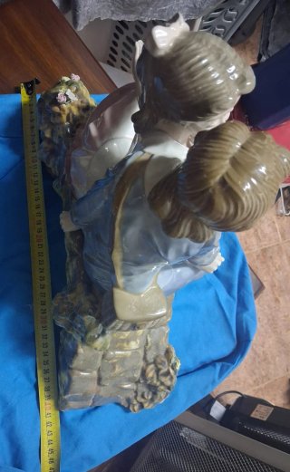 Figura de porcelana de pareja