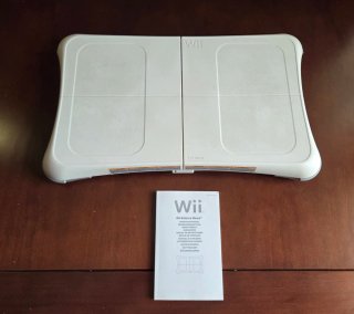 Nintendo Wii + 2 Mandos + Balance Board + Juegos