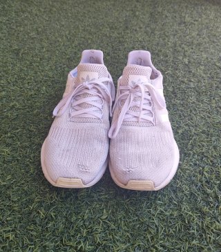 Adidas Swift Run Originales, Talla 42 2/3