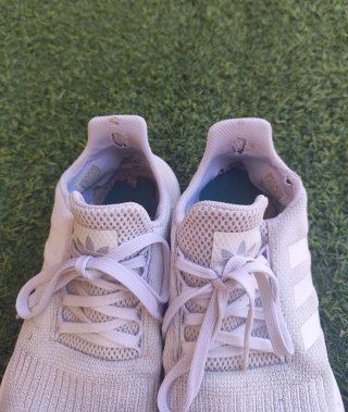 Adidas Swift Run Originales, Talla 42 2/3