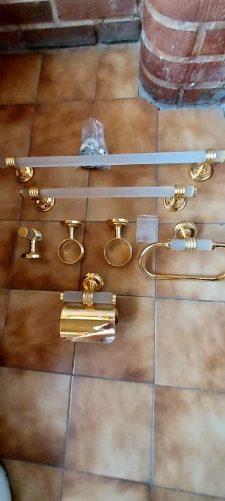 Juego de toalleros baño oro y cristal