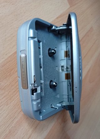 Walkman Sony WM-FX487 Cassette Radio FM/AM