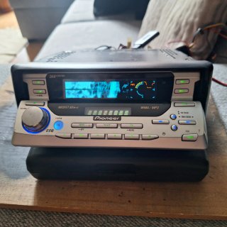 Radio CD Pioneer DEH-P8400MP con Bluetooth
